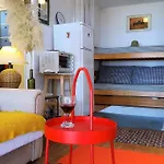 بيت للعطل Mediterranean House أوماغ