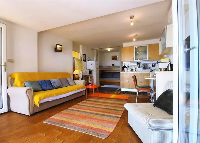 Mediterranean House Дом отдыха Умаг